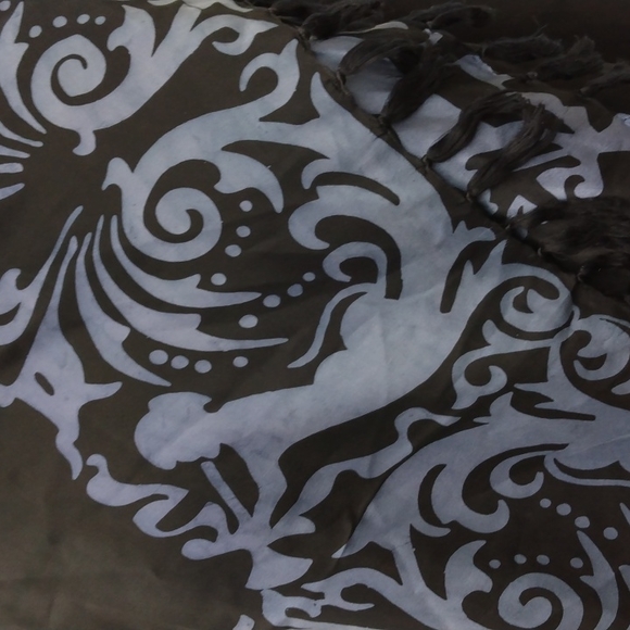 Paul Gaugin, 100% Silk  Scarf. - Picture 2 of 9